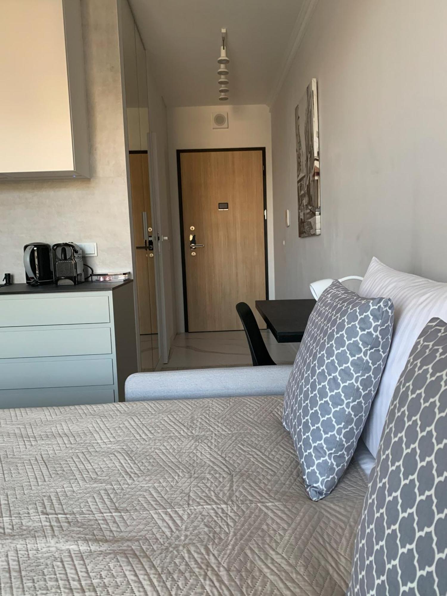 Warsaw Home Suites Exterior foto